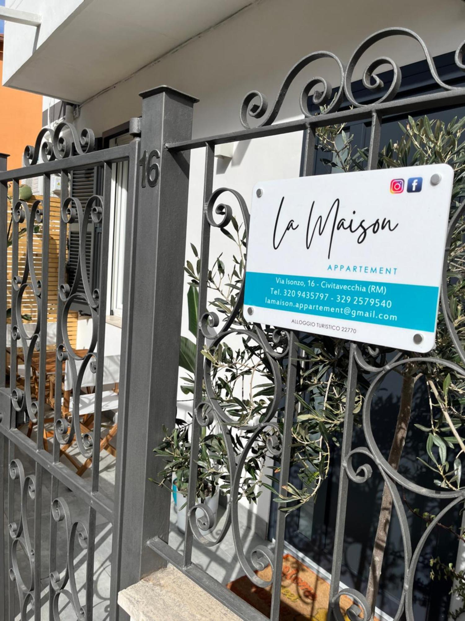 La Maison Appartement - A 200M Dal Porto ชิวิตาเวกเกีย ภายนอก รูปภาพ
